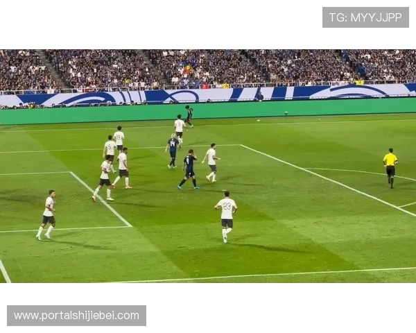 世界杯精彩进球集锦：最新比赛中最震撼的进球瞬间全纪录